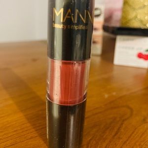 Manna KADAR Lip Whip